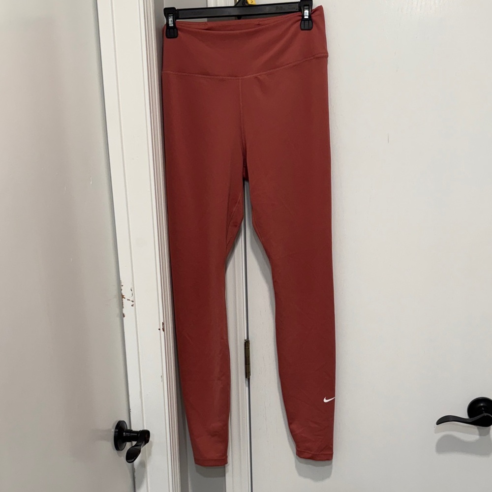 Nike Terracotta Leggings